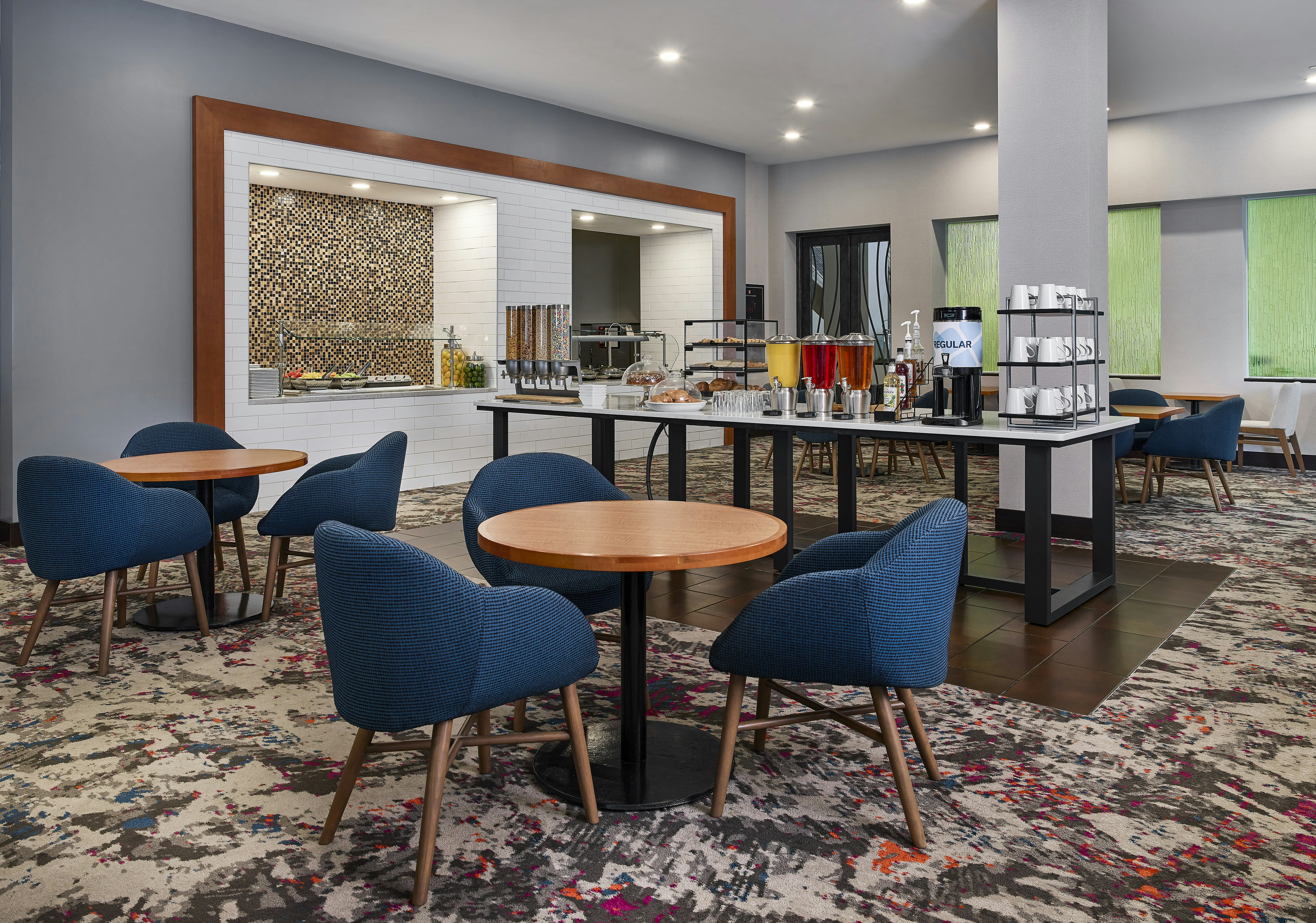 Hilton Garden Inn Nashville Downtown/Convention Center 64/68