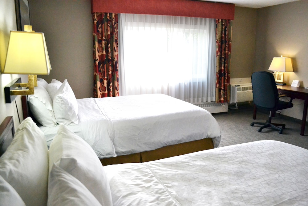 HOLIDAY INN EXPRESS RED DEER 22/68