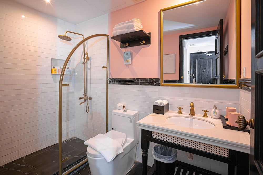 The Now Boutique Hotel 44/50