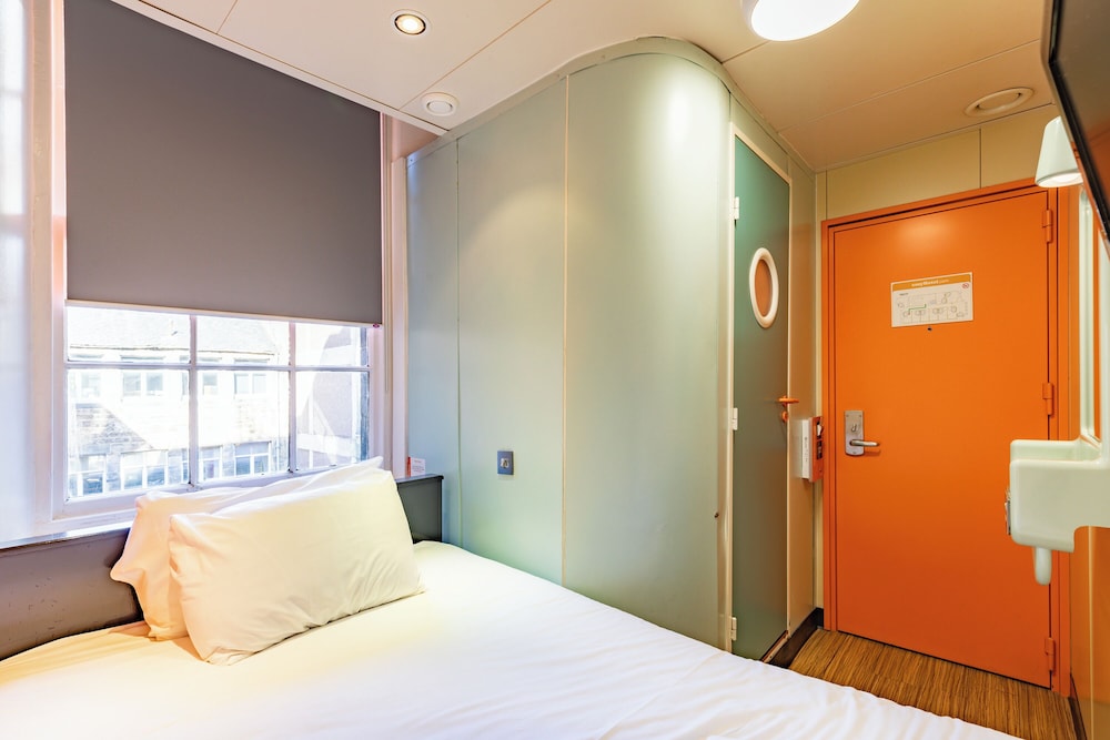 easyHotel Edinburgh 8/35