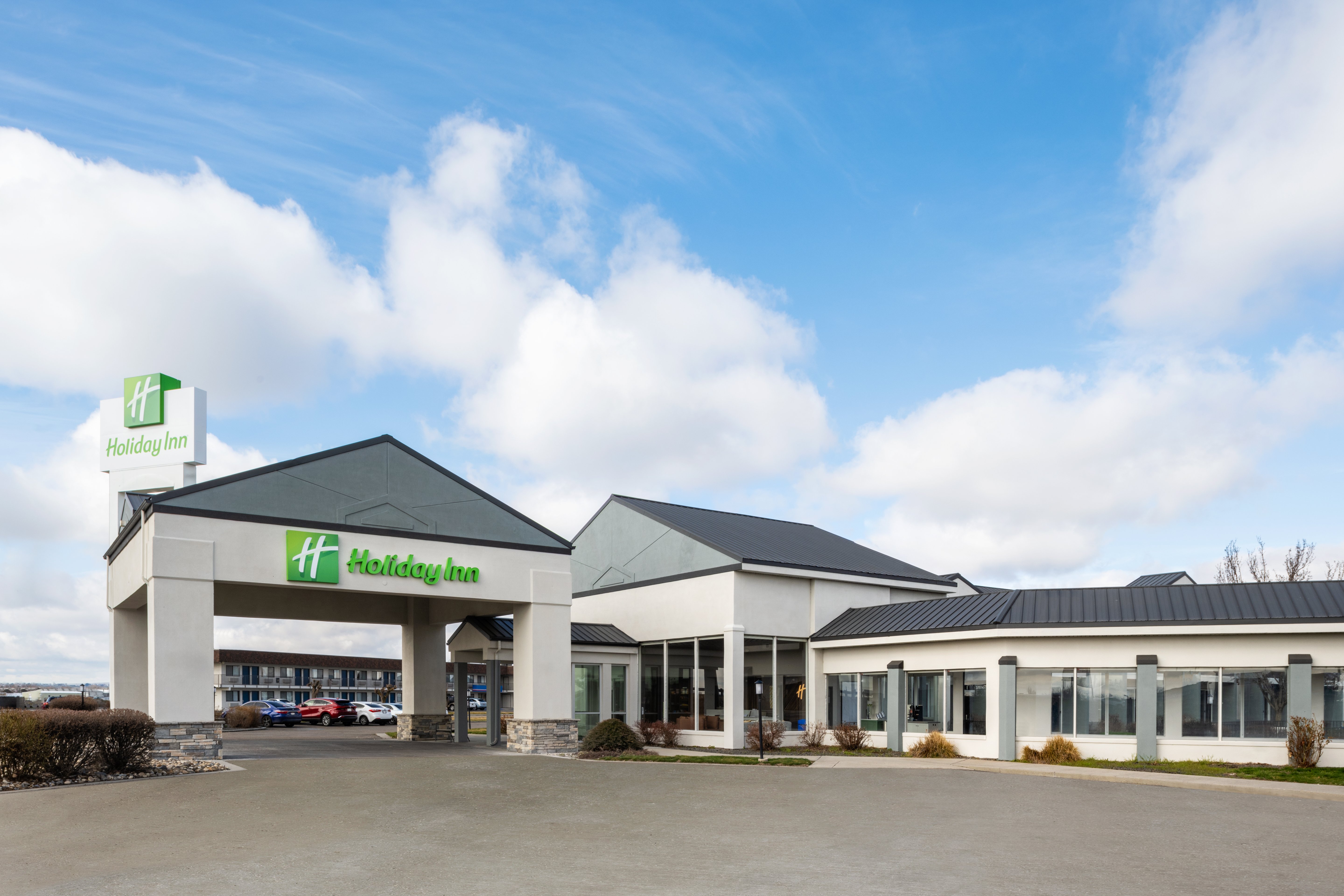 Holiday Inn Ontario 55/61