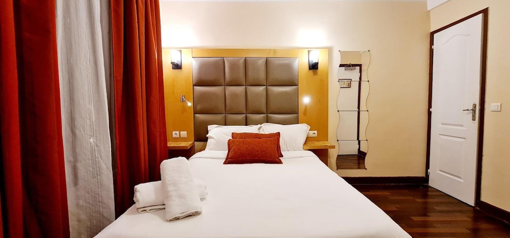 Hotel De France. 19/38