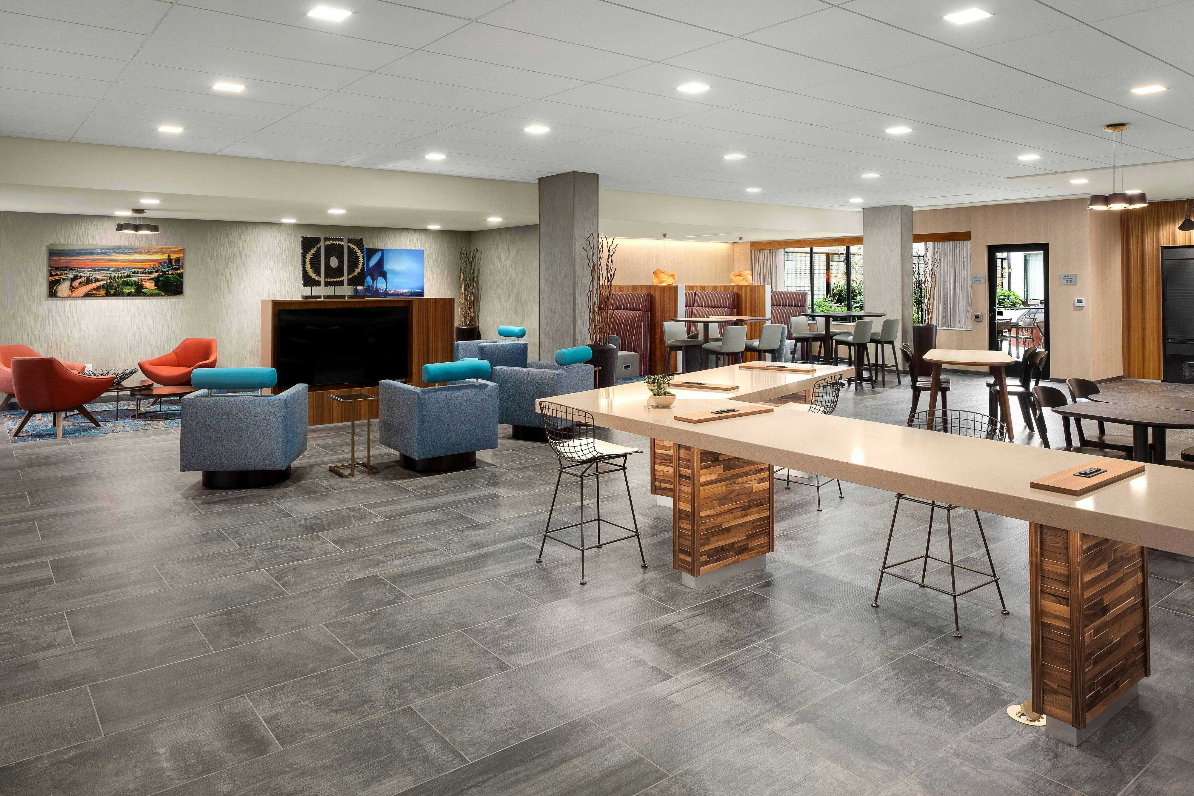 Courtyard by Marriott Seattle Northgate 4/13