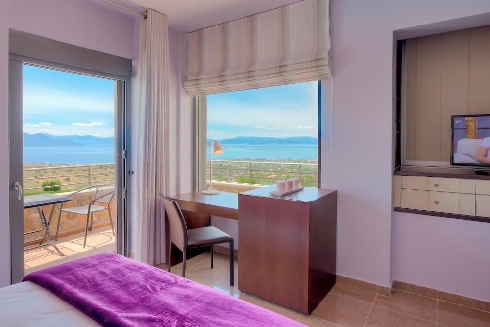 Marini Luxury Apartments And Suites 27/75