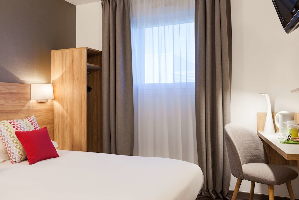 غرفة قياسية بسرير مزدوج، Hotel Campanile Metz Nord - Talange 5/10