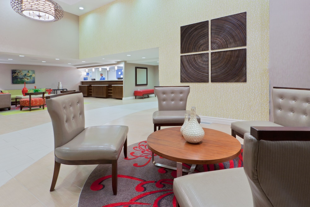 Holiday Inn Express Neptune 49/80