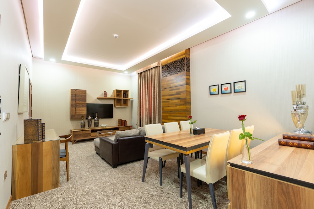 فندق كراون روز(Crown Rose hotel) 50/53