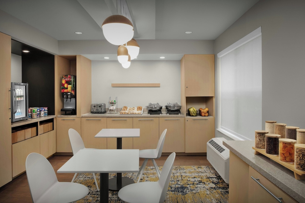 Towneplace Suites By Marriott Pensacola 35/52
