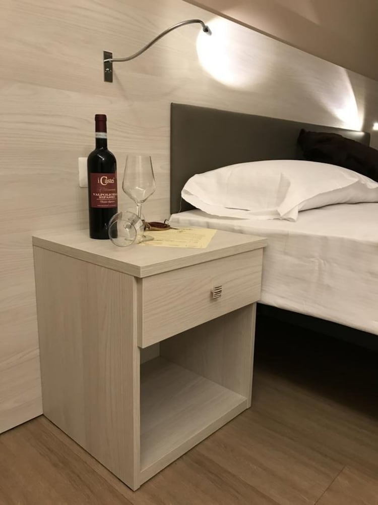 Dogana Hotel 53/65