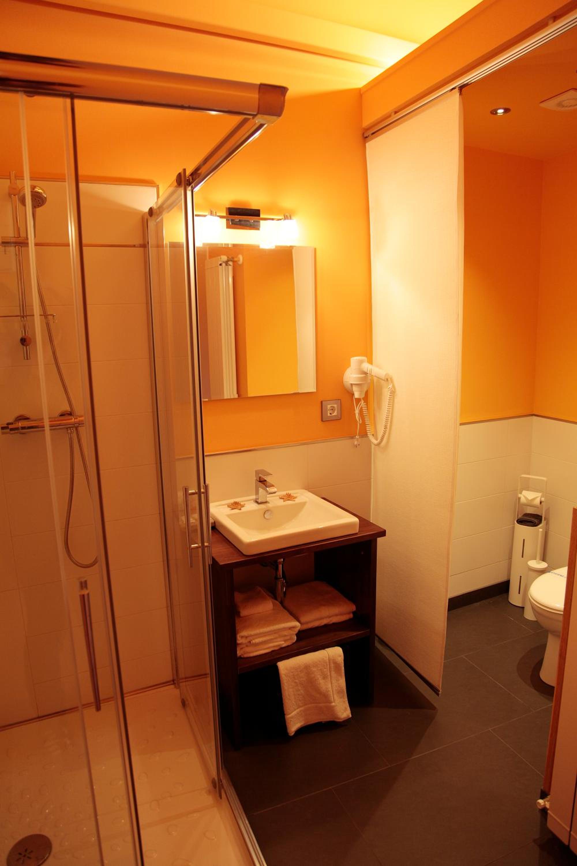 Hotel Araz 49/50