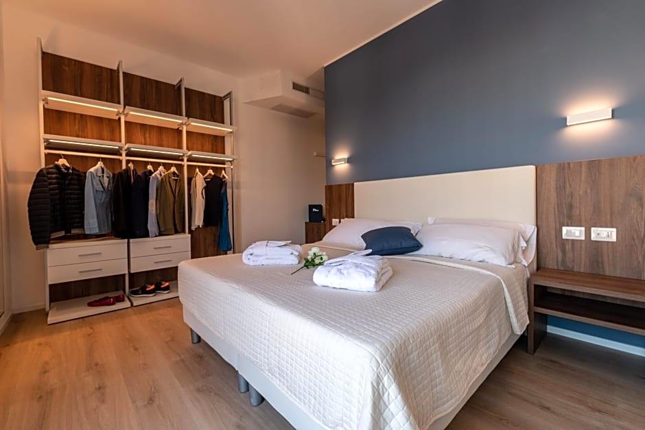 HOTEL MONDIAL 20/63