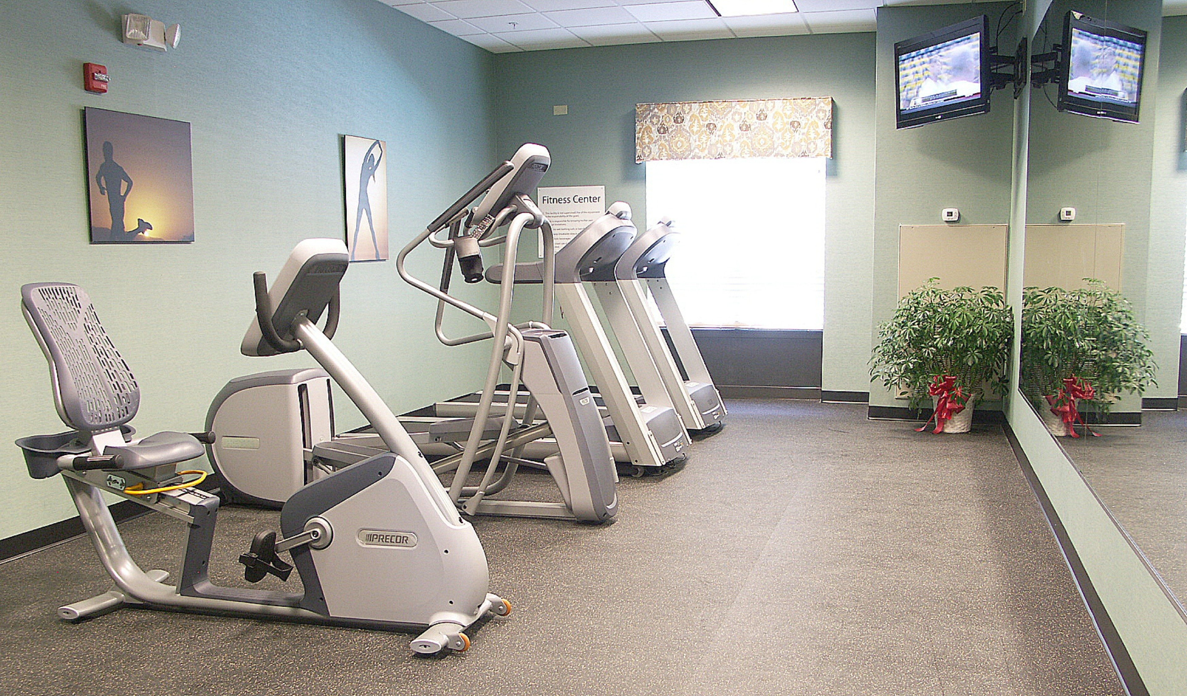 Holiday Inn Express Hotel And Suites Cleveland Northwest 36/61