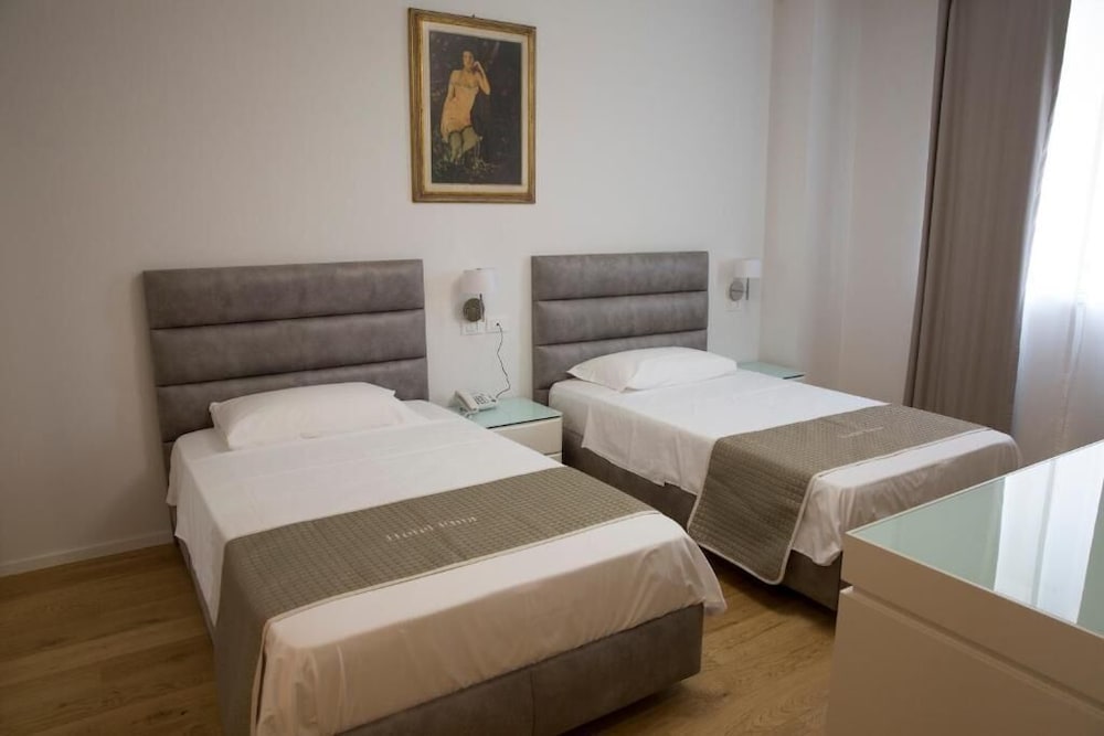 Boutique Hotel Enia 10/50
