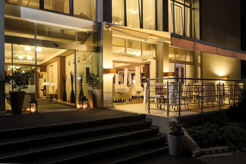 GOLDEN FISH Hotel Apartments photo 5