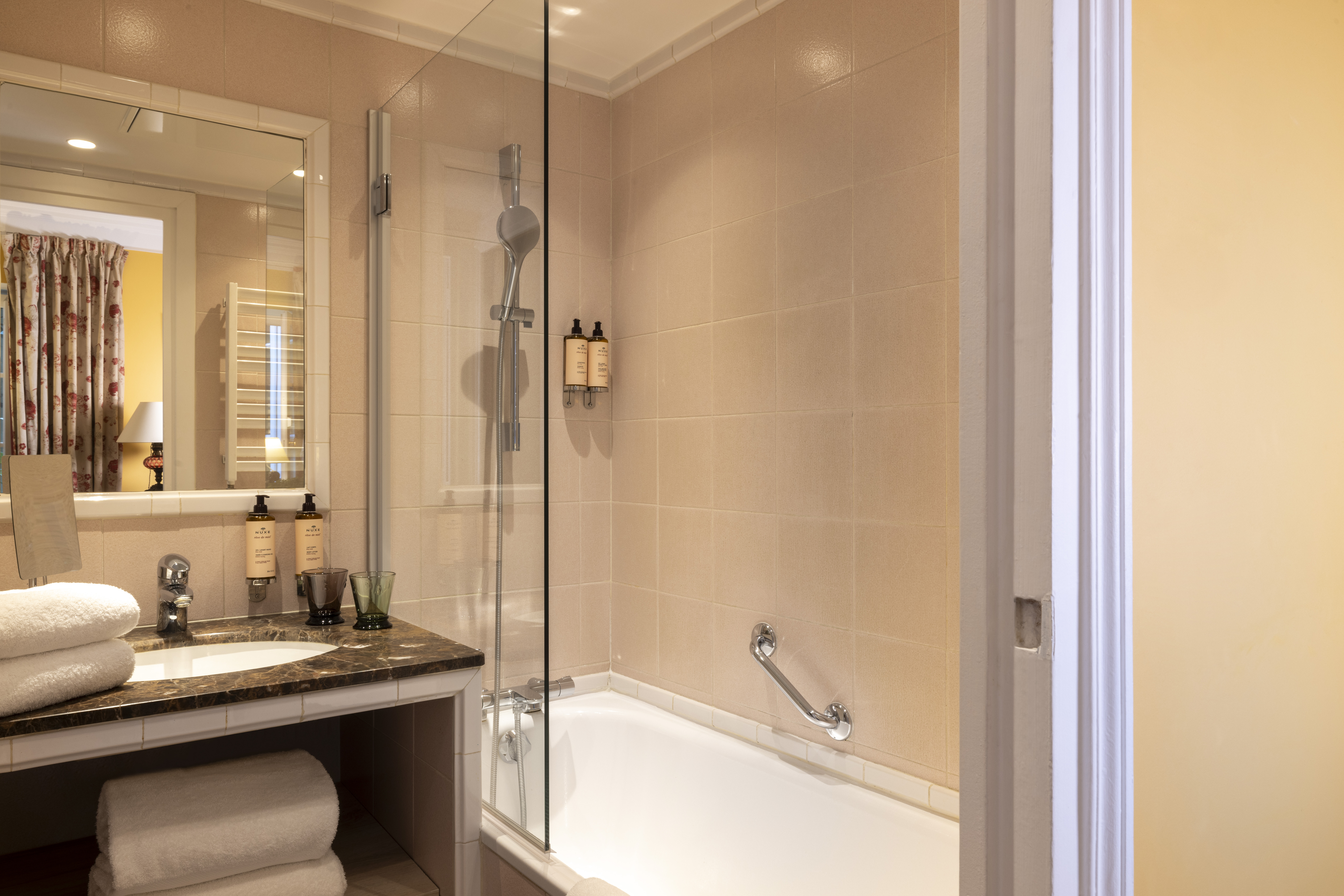 غرفة كلاسيكية بسرير كينج، Hotel Le Saint Gregoire 2/2