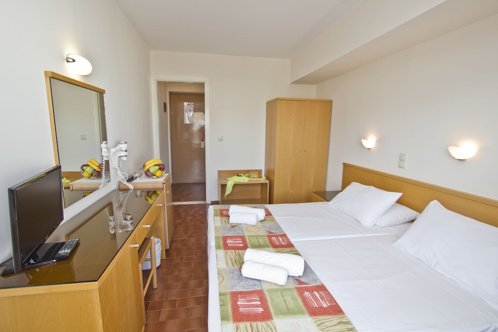 Nafsika Hotel 7/39