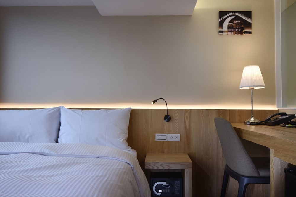 Eastin Taipei 38/71