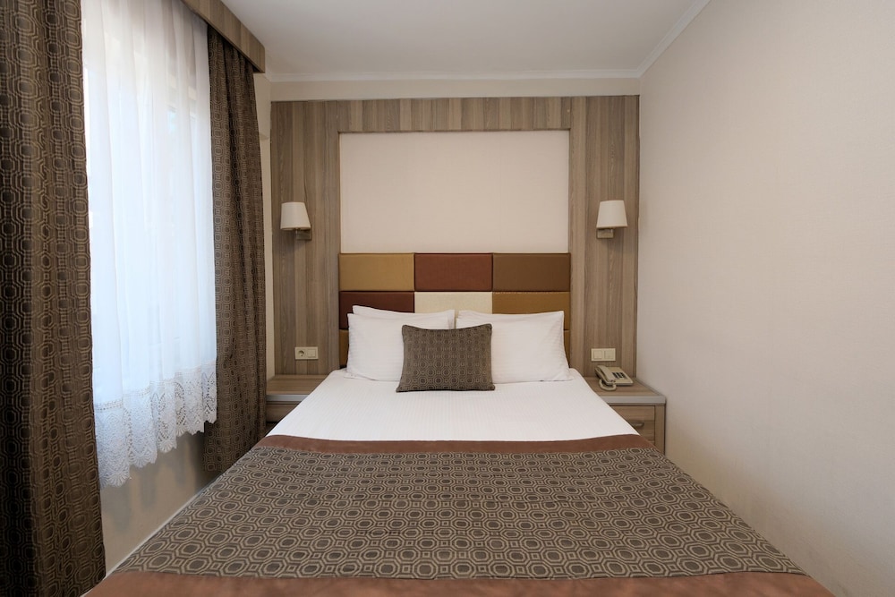 Pera Arya Hotel 32/71