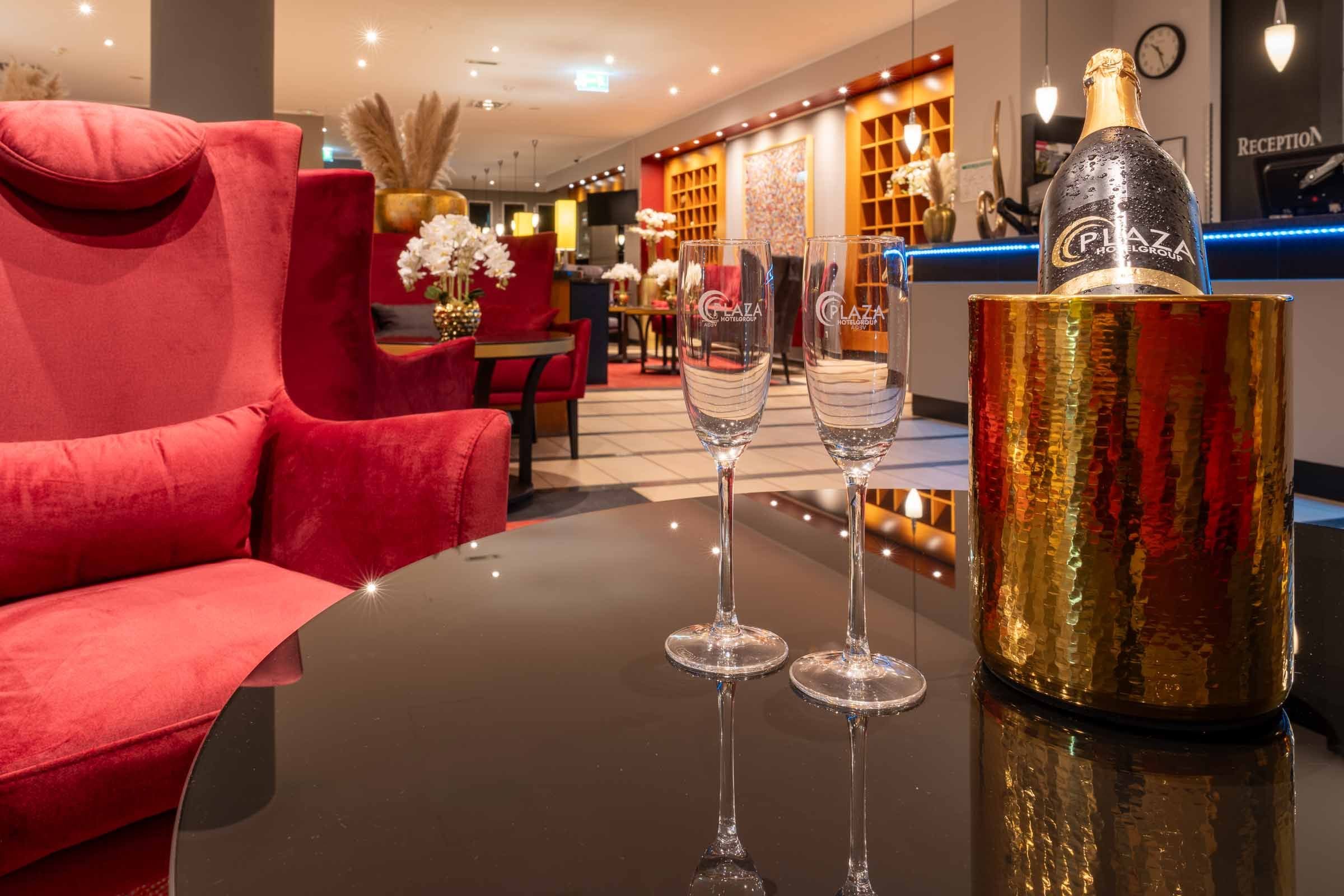Plaza Premium Koln 5/9