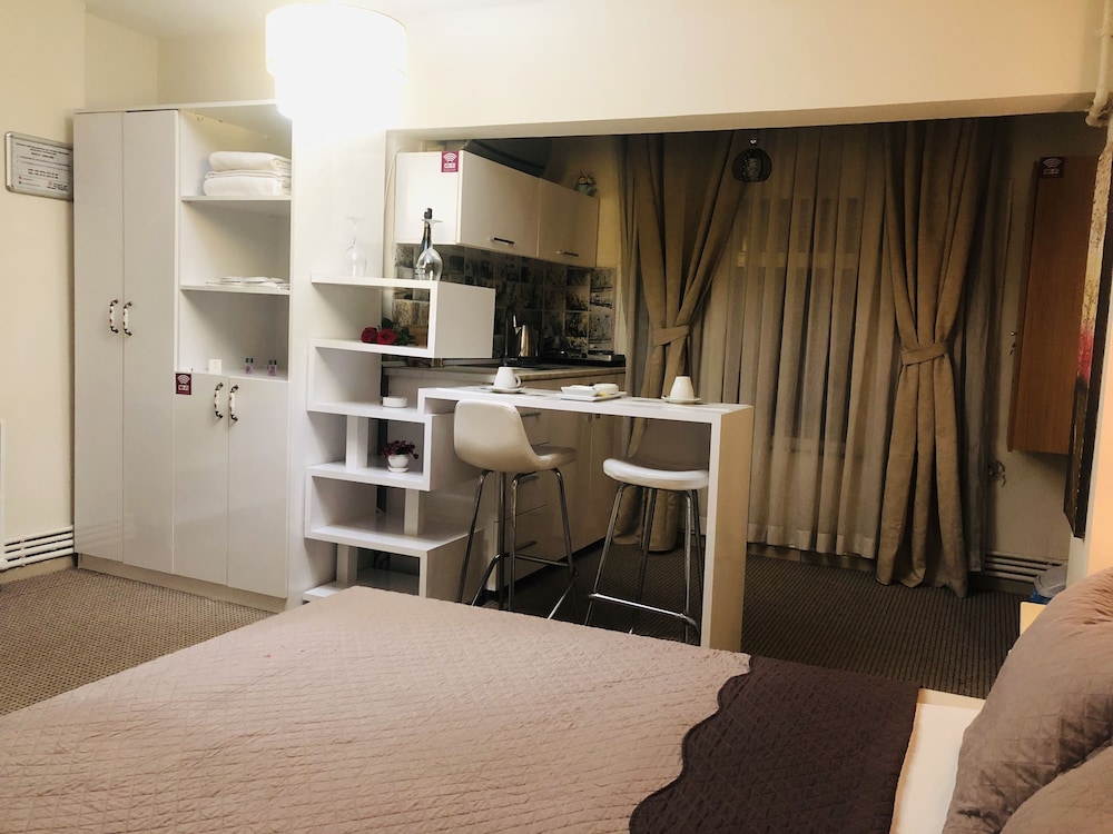 Lizzia Butik Hotel 24/36