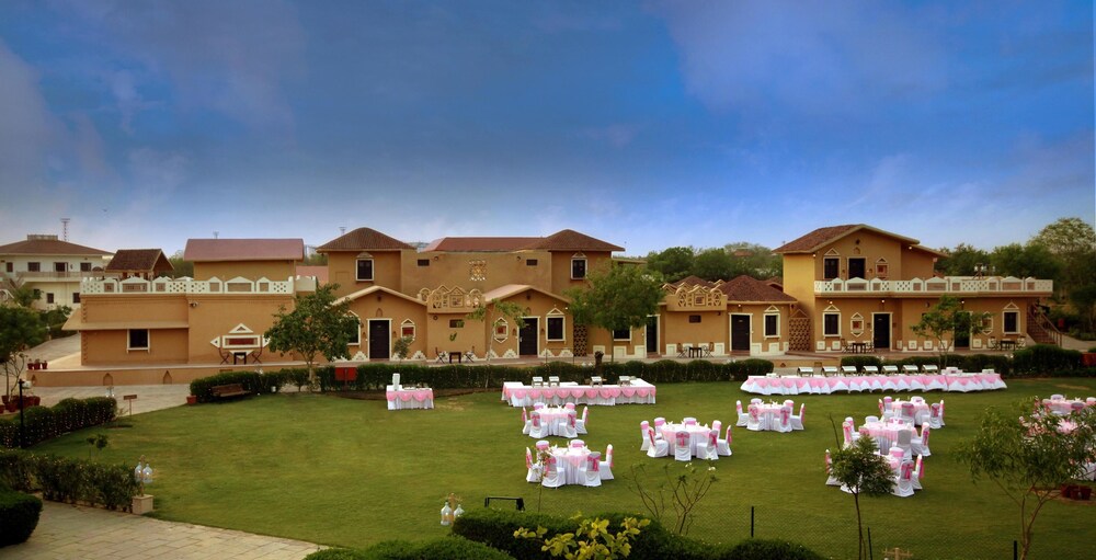 Pride Amber Villas Resort 7/55
