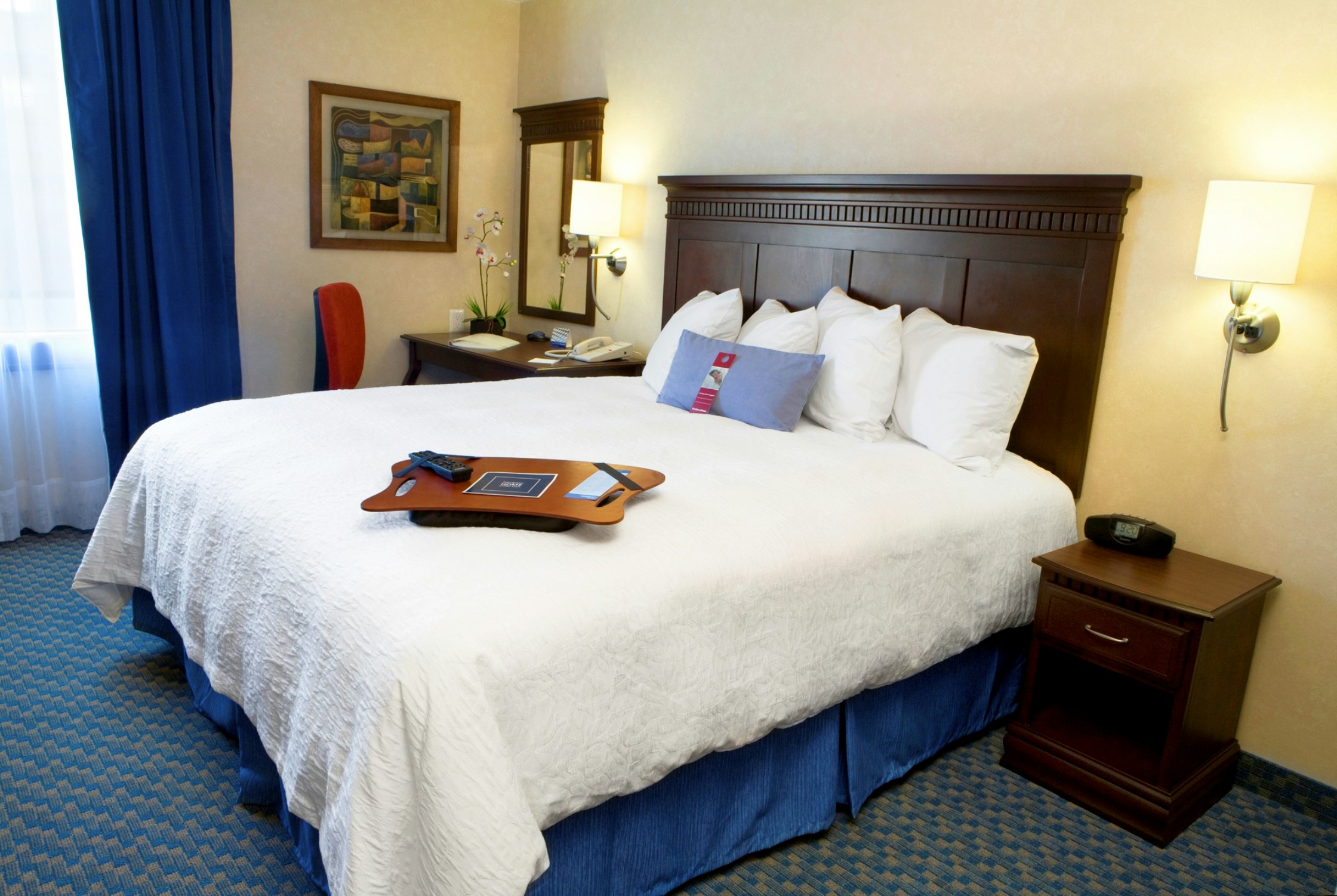 ROOM, KING BED