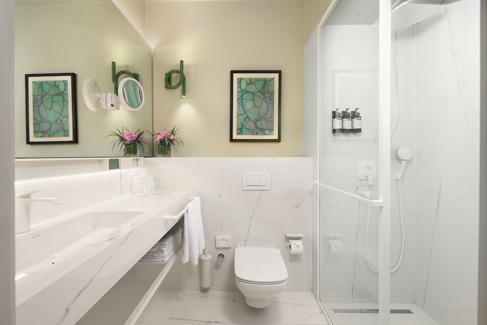 جناح بسرير كينج، The Wings Hotels Pera 4/6