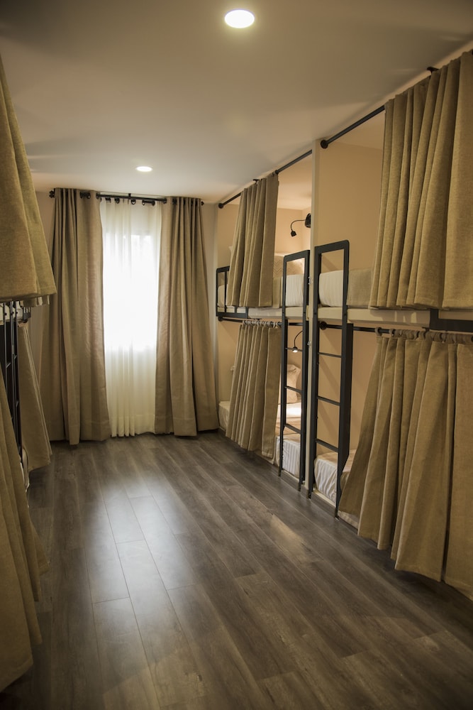 Medellin Vibes Hostel 43/70