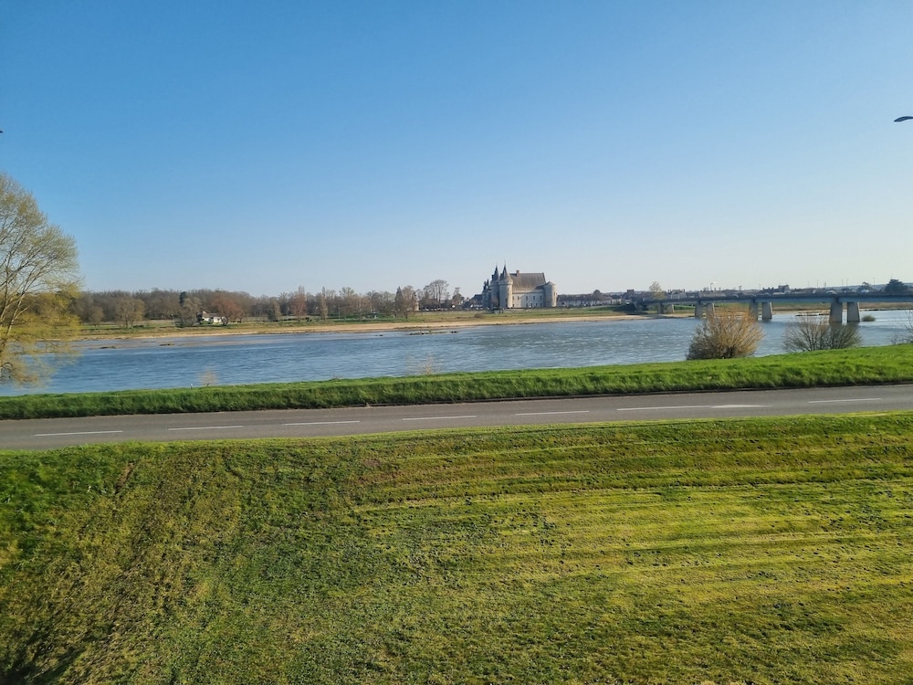 Logis Hotel Sully Le Château 38/49