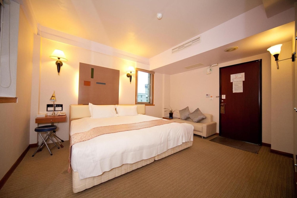 TIAN LONG HOTEL 34/69