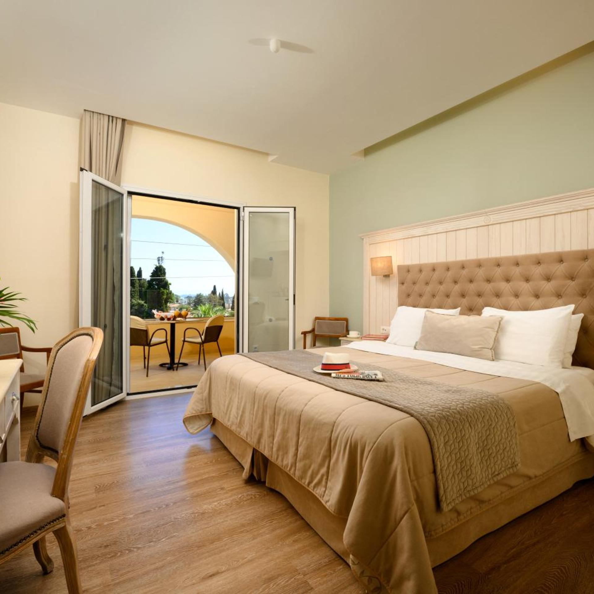 Room, Triple
