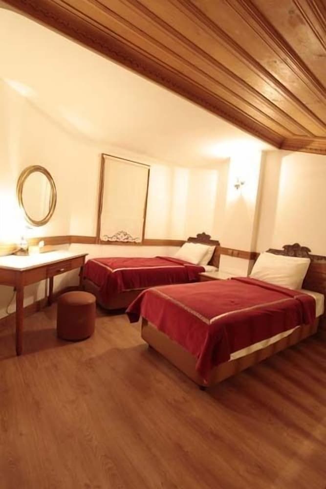KERME OTTOMAN PALACE 23/68