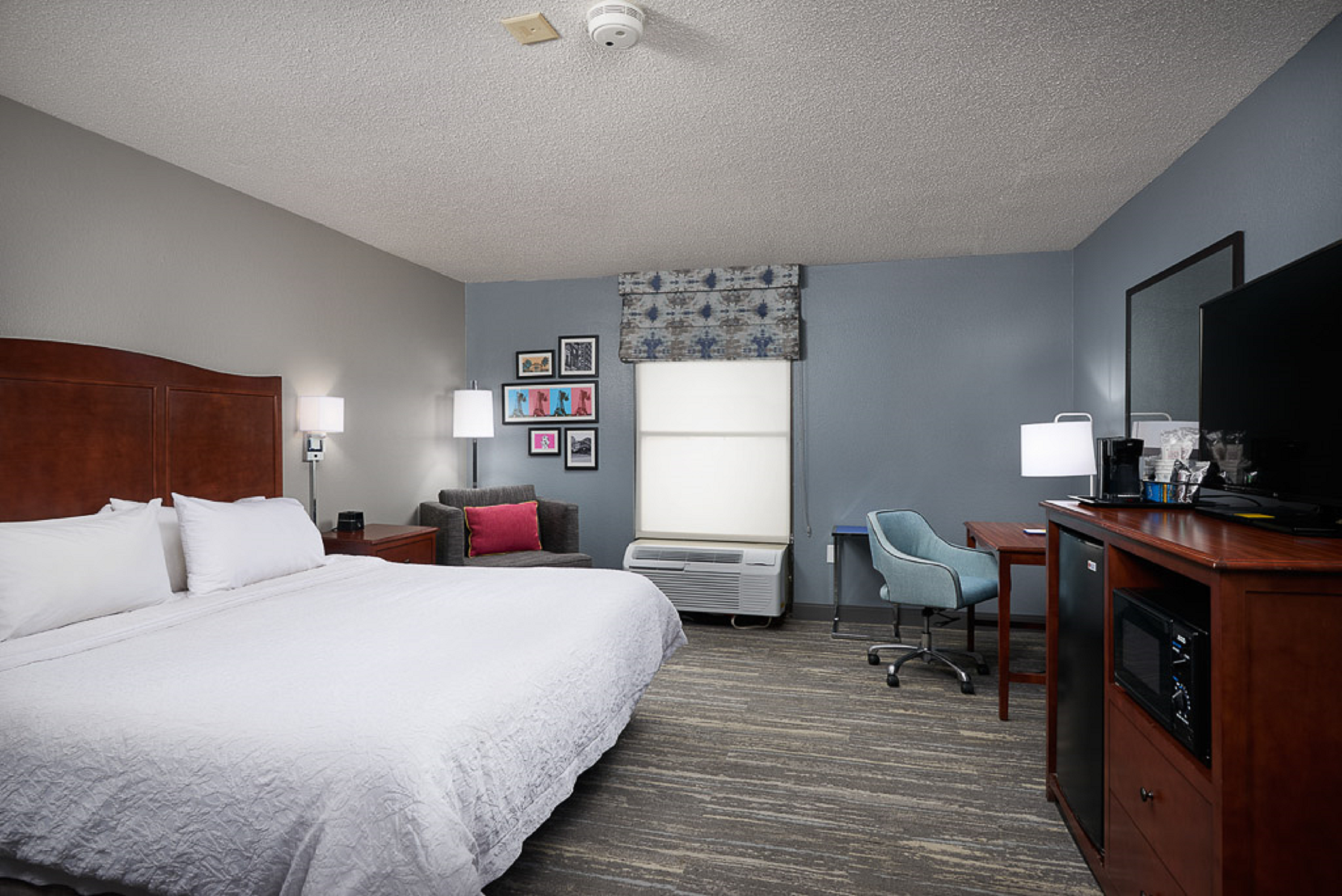 ROOM, KING BED
