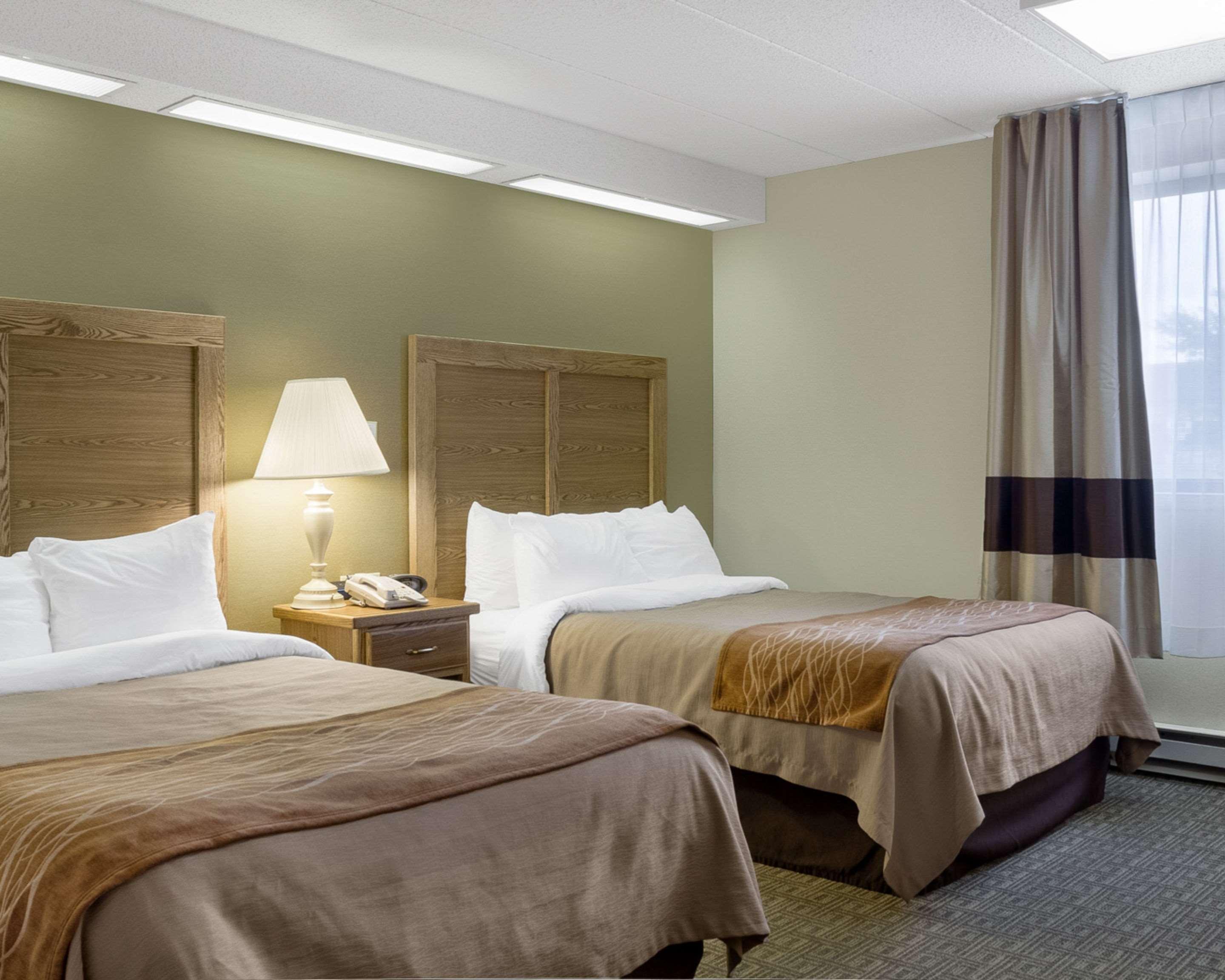 Suite, 1 Queen and 2 Double Beds
