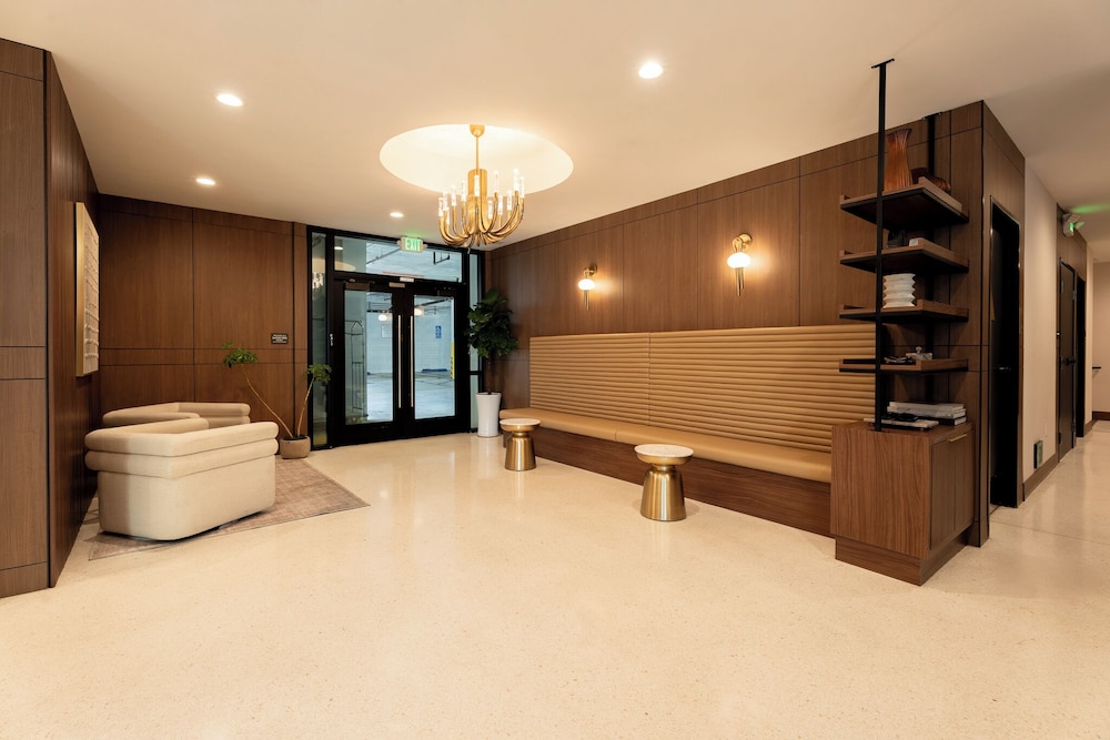 Kins Hotel 23/50