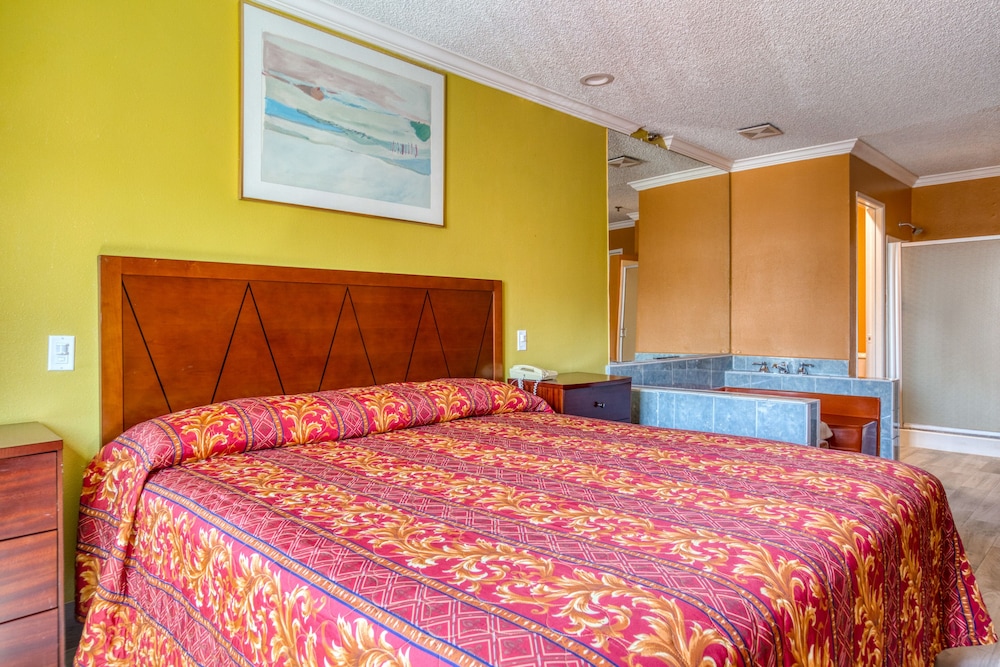Heritage Inn And Suites 16/58