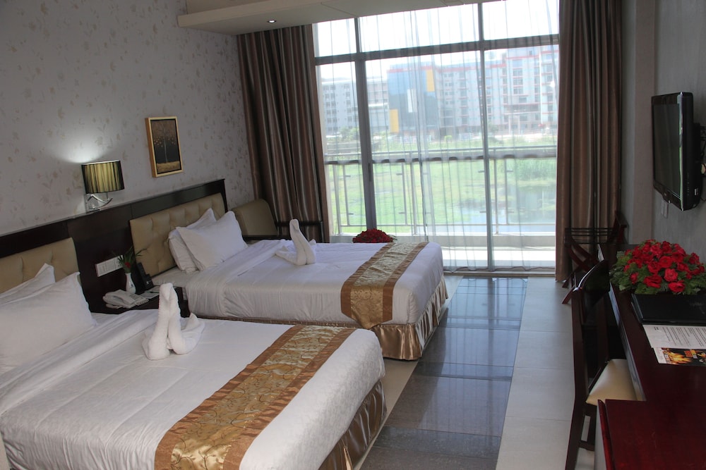 HOTEL THE COX TODAY 15/60