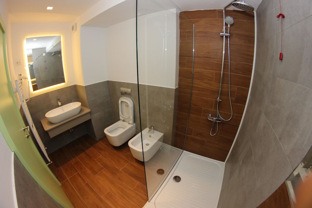 Grad Hotel 34/44
