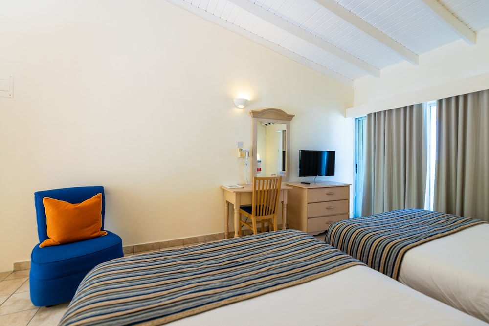 Siesta Hotel 18/75