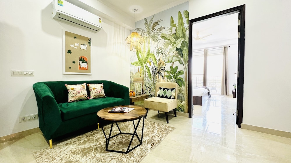 ZEN Suites Golf Course Road 33/50