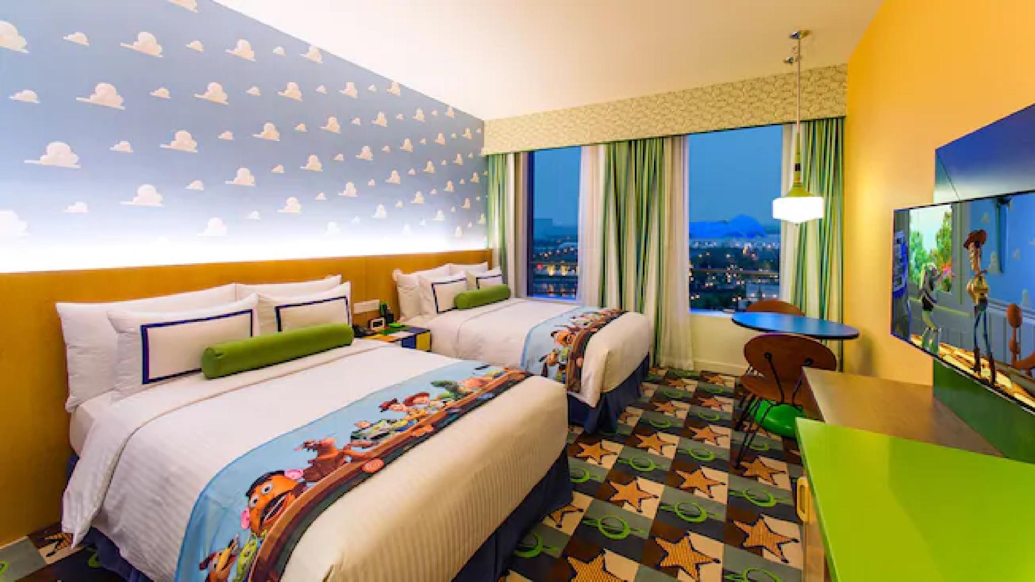 Toy Story Hotel 10/35