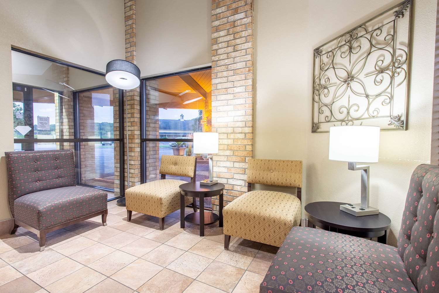 AmericInn by Wyndham Delafield 8/18