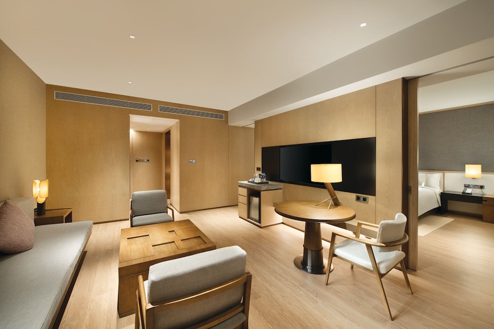 Crowne Plaza Zunhua Hot Spring Town 47/71