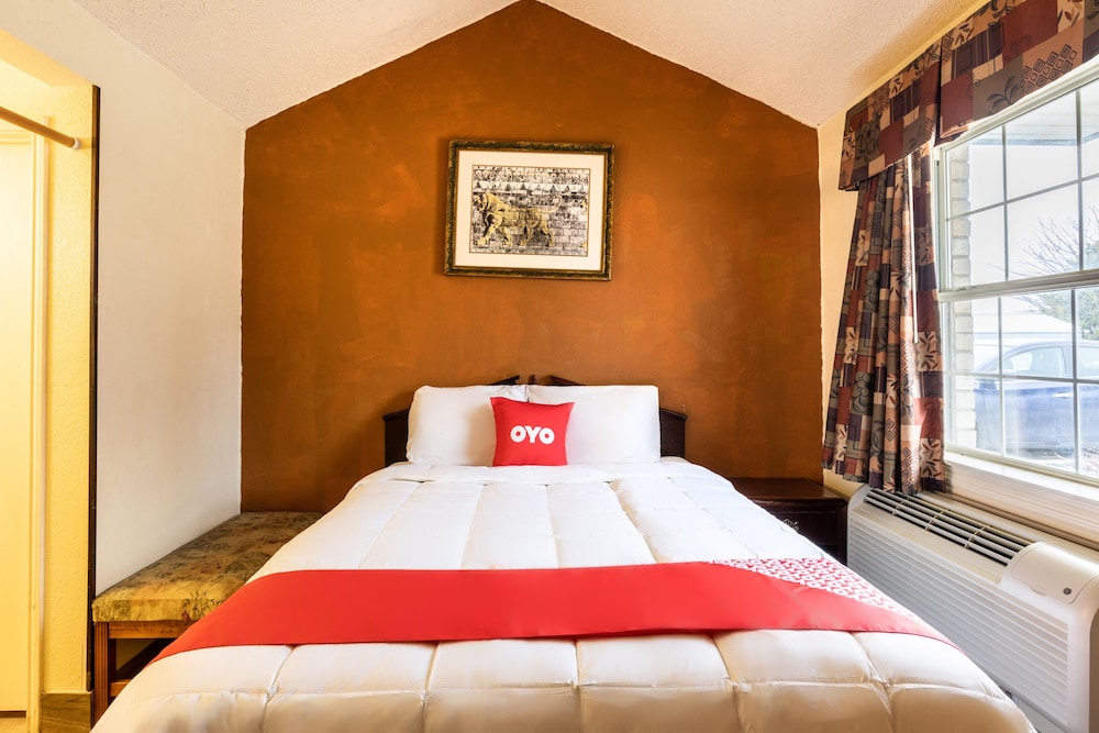OYO Hotel Decatur TX Hwy 287 Northwest 18/32