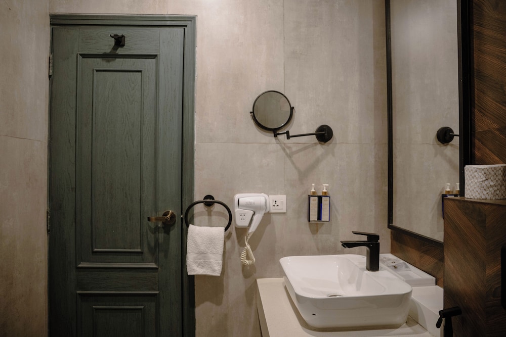 Ambiance Boutique Art Hotel Karachi 56/56