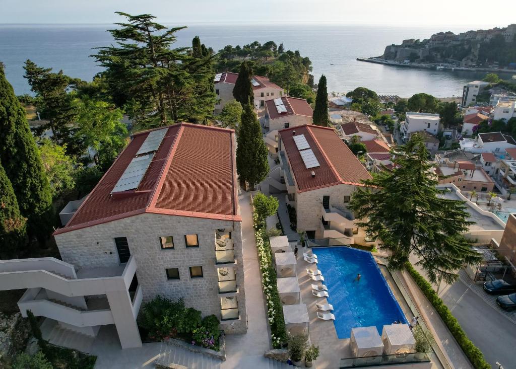 The New Mediteran Hotel Villa Edition 57/65