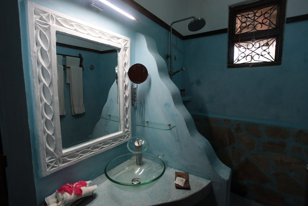 غرفة بسرير كينج بإطلالة على البحر، Zanzibar House 3/3