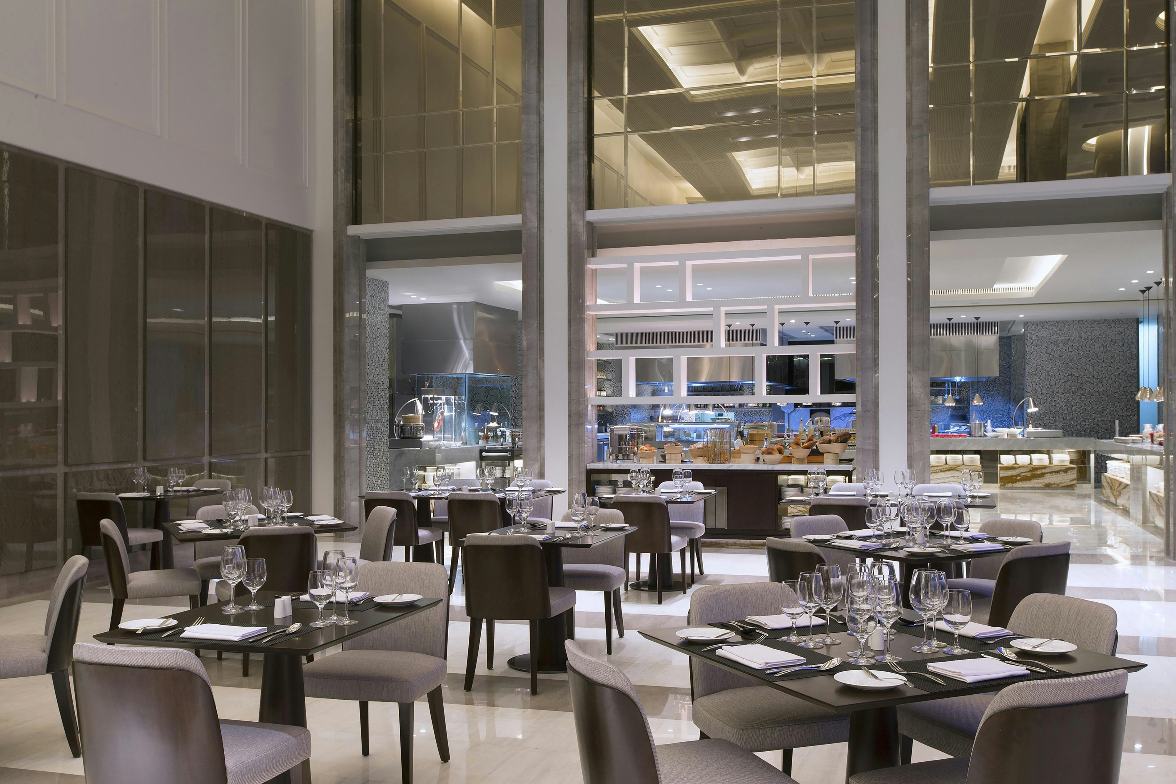 Sheraton Grand Jakarta Gandaria City Hotel 44/52