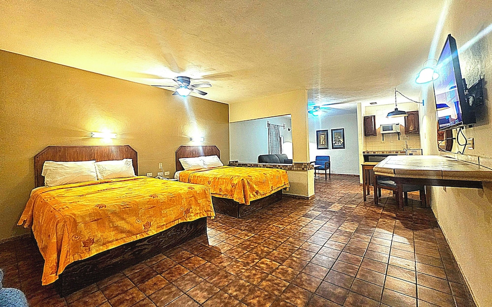 Executive, Suite, 2 Double Beds, Hotel Suites Kino 9/10