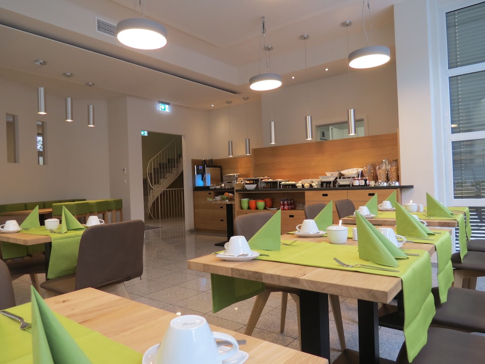Hotel Neuthor 35/50